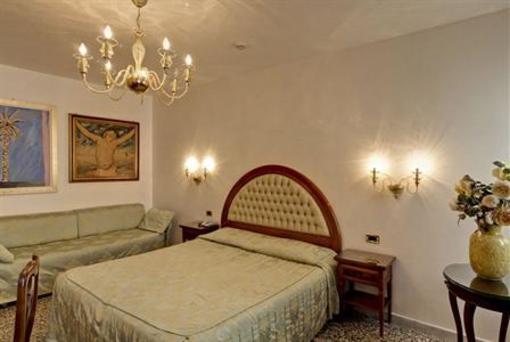 фото отеля Antica Casa Carettoni