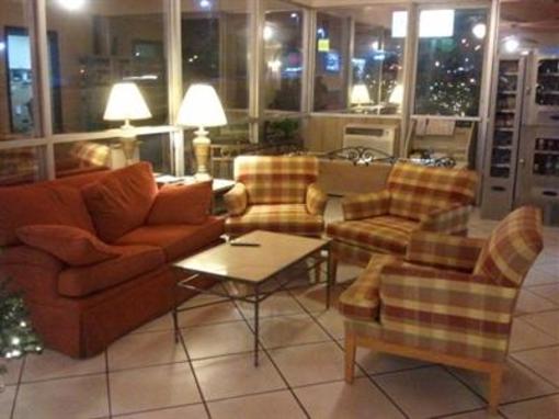 фото отеля Holiday Palm Inn