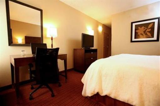 фото отеля Hampton Inn Chicago Naperville
