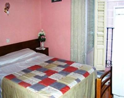 фото отеля Hostal Mairu Madrid