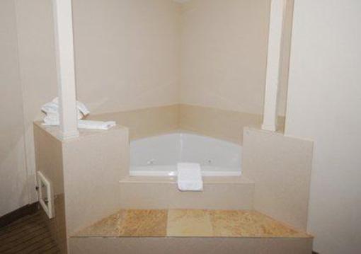 фото отеля Comfort Suites Saraland