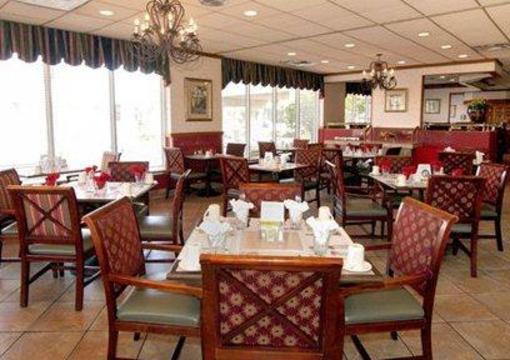 фото отеля Clarion Inn & Suites Dothan
