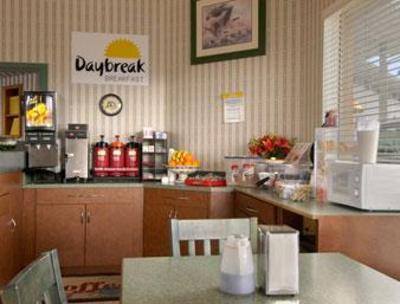 фото отеля Auburn Days Inn