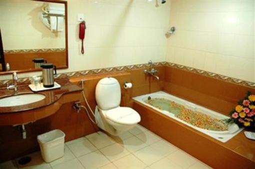 фото отеля Hotel Chariot Chennai