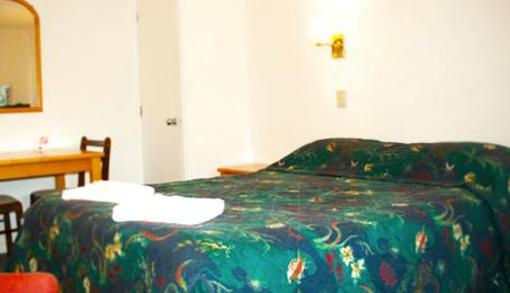 фото отеля Rayland Epsom Motel