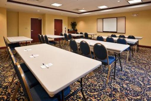 фото отеля Holiday Inn Express Hotel & Suites Dothan North