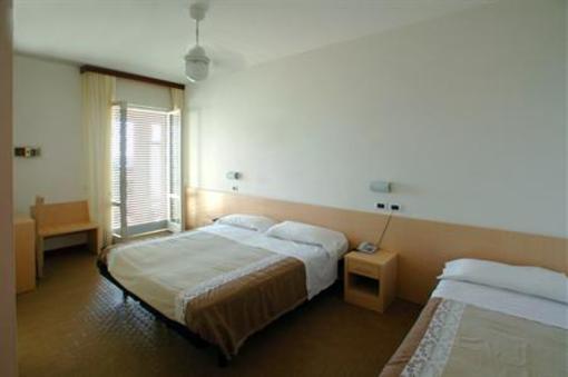 фото отеля Hotel Dolores Cesenatico