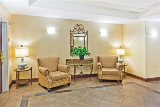 фото отеля Holiday Inn Express Hotel & Suites Covington