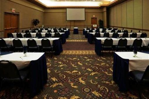 фото отеля Holiday Inn Convention Center Spearfish