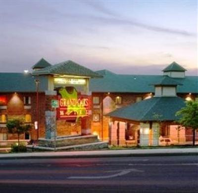 фото отеля Grand Oaks Hotel