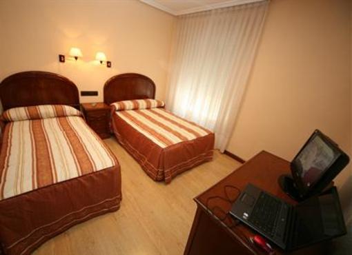 фото отеля Hostal Ana Belen