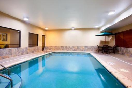 фото отеля Holiday Inn Express Sycamore Dekalb