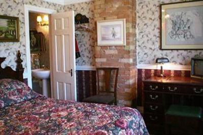 фото отеля Pimblett's Downtown Bed & Breakfast Toronto