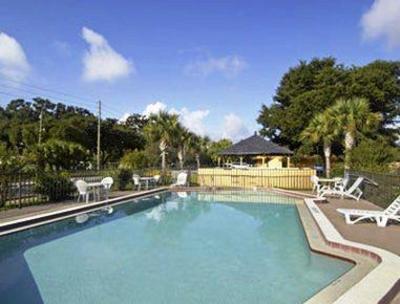фото отеля Travelodge Suites Maingate Kissimmee