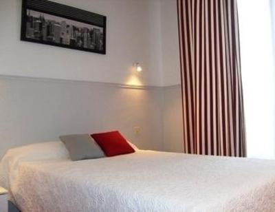 фото отеля Hotel Jeanne d'Arc Limoges