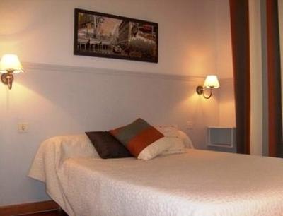 фото отеля Hotel Jeanne d'Arc Limoges