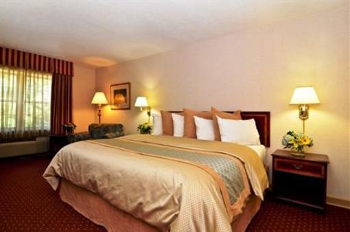 фото отеля BEST WESTERN PLUS Morristown Inn