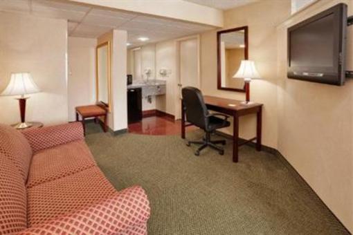 фото отеля Holiday Inn Philadelphia - NE Bensalem
