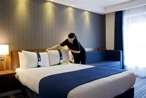 фото отеля Holiday Inn Express Dunstable