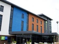 Holiday Inn Express Dunstable