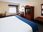 фото отеля Comfort Inn & Suites Cincinnati W. Mitchell Avenue