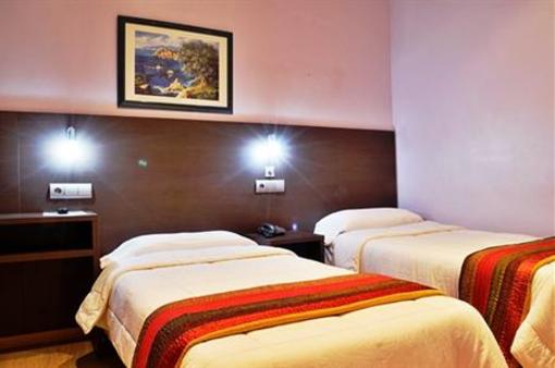 фото отеля Hostal Ciudad Condal Barcelona