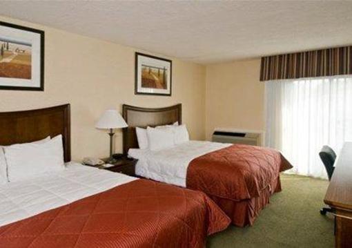 фото отеля Clarion Inn & Suites Lake George