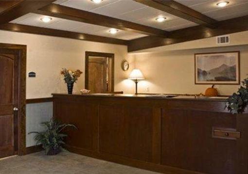 фото отеля Clarion Inn & Suites Lake George