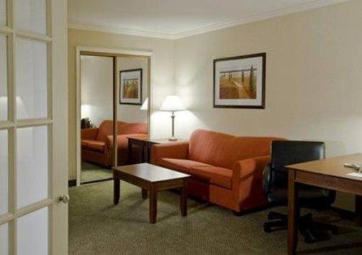 фото отеля Clarion Inn & Suites Lake George