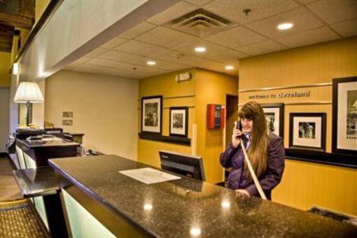 фото отеля Hampton Inn and Suites Cleveland Airport Middleburg Heights