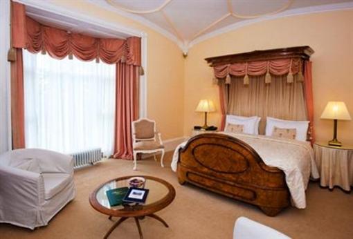 фото отеля Mount Royale Hotel