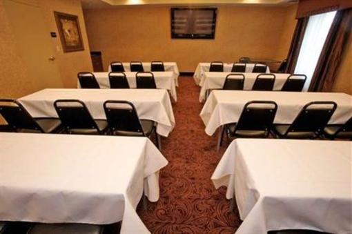 фото отеля Hampton Inn Bryant