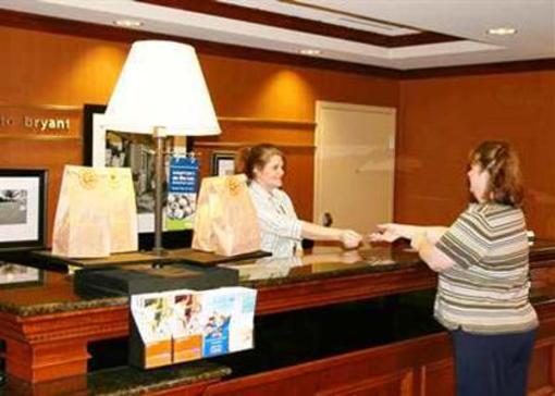 фото отеля Hampton Inn Bryant