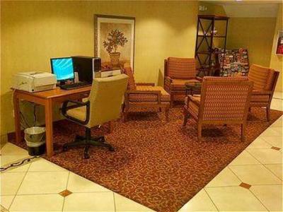 фото отеля Holiday Inn Express Sacramento Convention Center