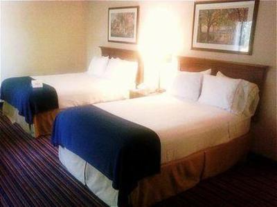 фото отеля Holiday Inn Express Sacramento Convention Center