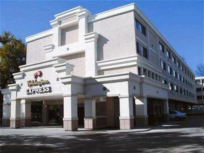 фото отеля Holiday Inn Express Sacramento Convention Center