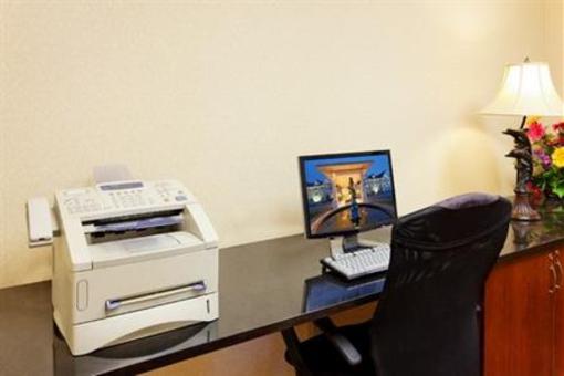 фото отеля Holiday Inn Express Mystic