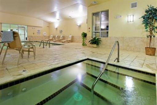 фото отеля Holiday Inn Express Mystic