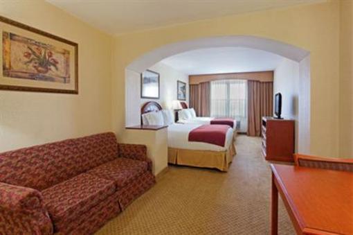 фото отеля Holiday Inn Express Mystic