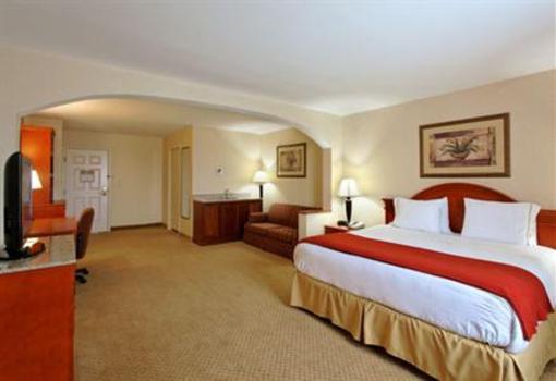 фото отеля Holiday Inn Express Mystic