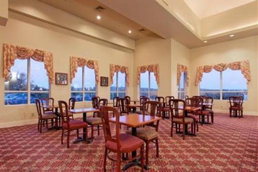 фото отеля Holiday Inn Express Mystic