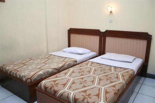 фото отеля Cihampelas Hotel 1