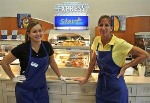 фото отеля The Holiday Inn Express & Suites Marathon
