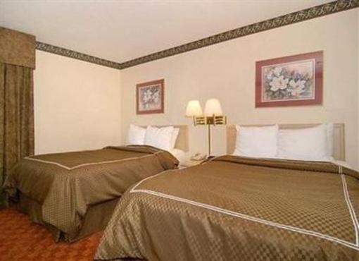 фото отеля Comfort Suites I-240 East-Airport