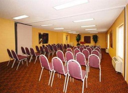 фото отеля Comfort Suites I-240 East-Airport