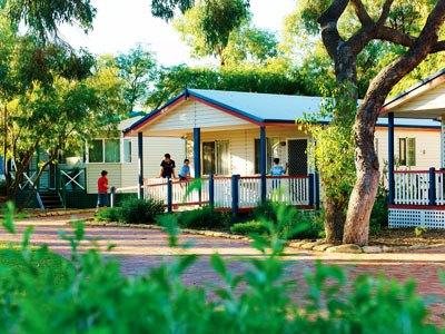 фото отеля Woodman Point Holiday Park Cabins Perth