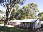 фото отеля Woodman Point Holiday Park Cabins Perth