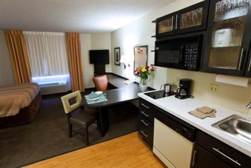 фото отеля Candlewood Suites Houston-Town & Country