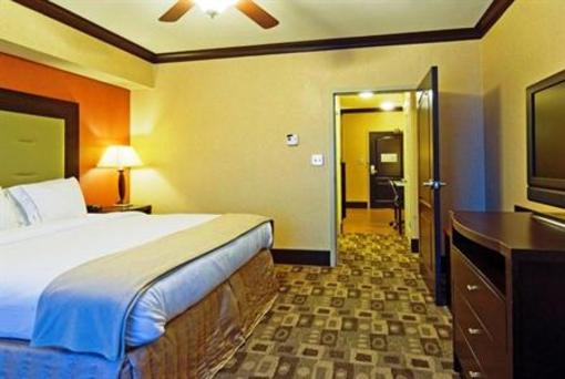 фото отеля Holiday Inn Express Hotel & Suites Columbia-Fort Jackson