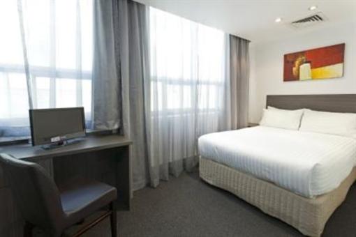 фото отеля Causeway Inn on the Mall